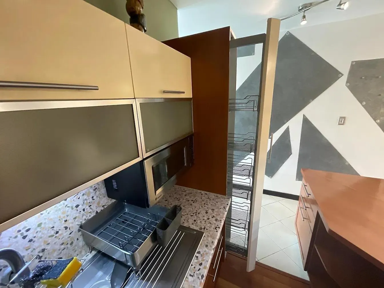 The Westside Plaza Apartman San Juan